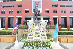 สำนักงาน กสทช. จัดกิจกรรมตักบาตรอาหารแห้ง เนื่องในโอกาสเฉลิมพระชนมพรรษา 84 พรรษา สมเด็จพระนางเจ้าสิริกิติ์พระบรมราชินีนาถ 12 สิงหาคม 2559 